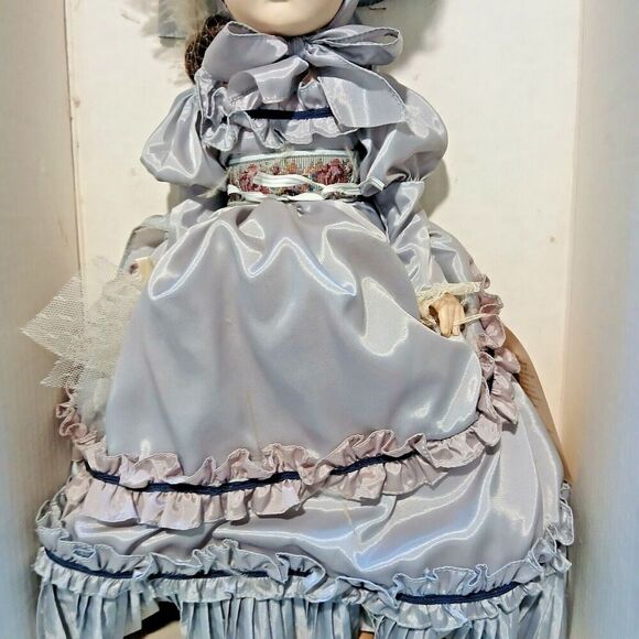 Vintage Effanbee Doll The Age Of elegance 18ins Tall - Picture 10 of 10